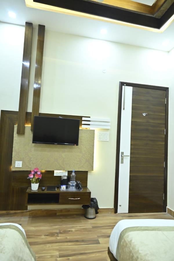 Guntas Residency Hotel Amritsar Exterior photo