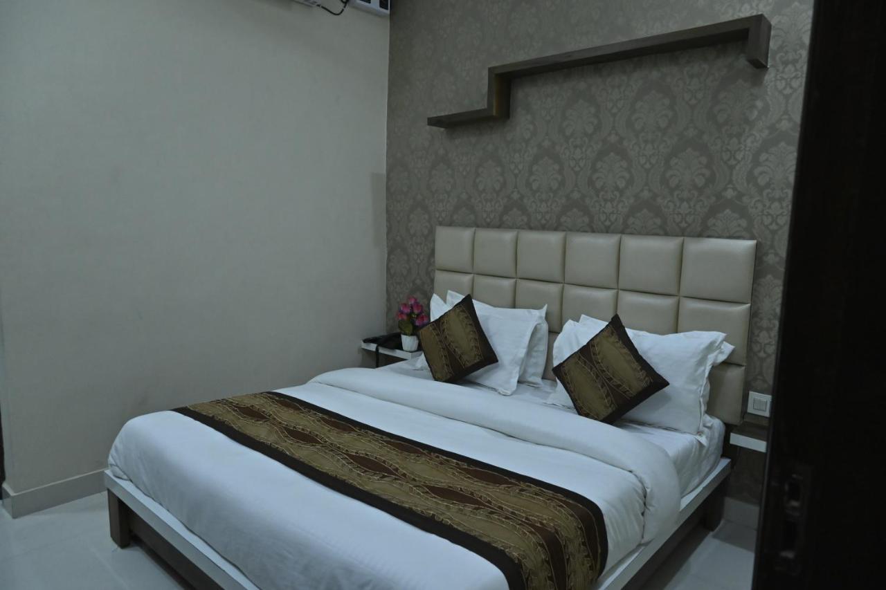 Guntas Residency Hotel Amritsar Exterior photo