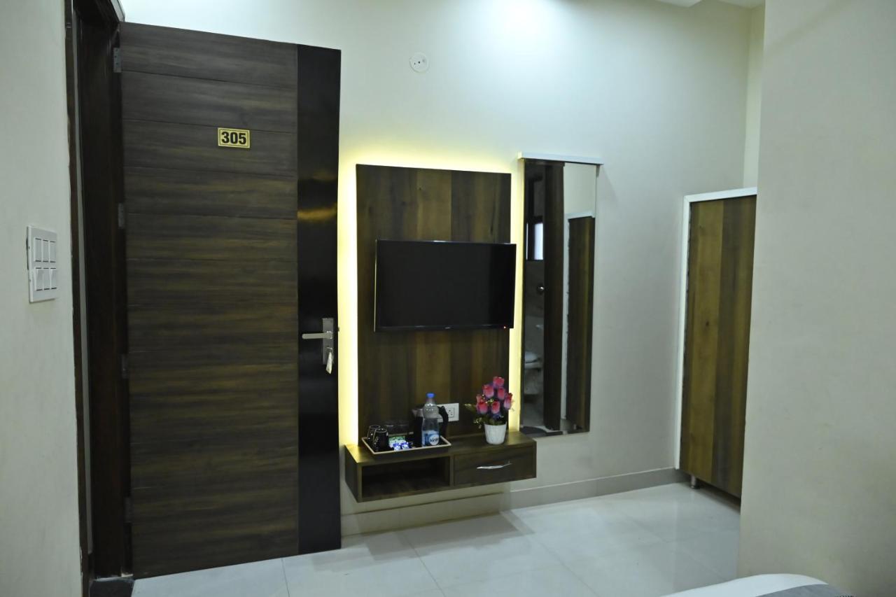 Guntas Residency Hotel Amritsar Exterior photo