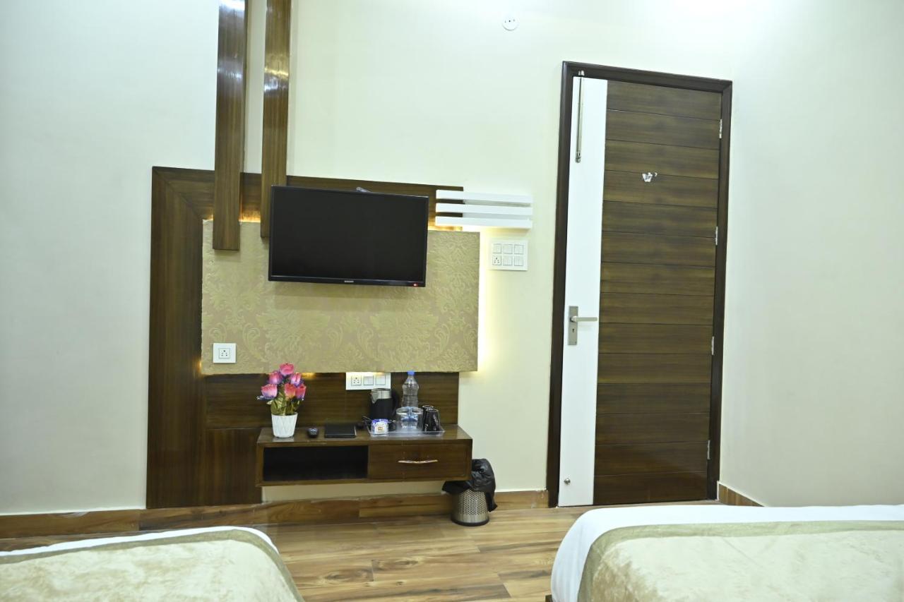 Guntas Residency Hotel Amritsar Exterior photo